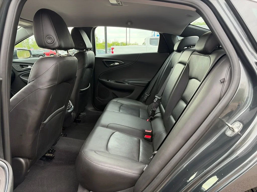 Used 2017 Gray Chevrolet LT image 27
