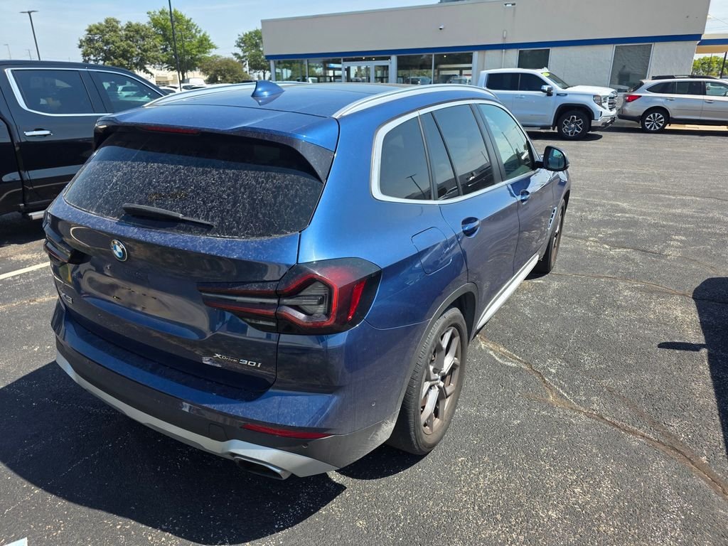Used 2024 Phytonic Blue Metallic BMW xDrive30i image 4