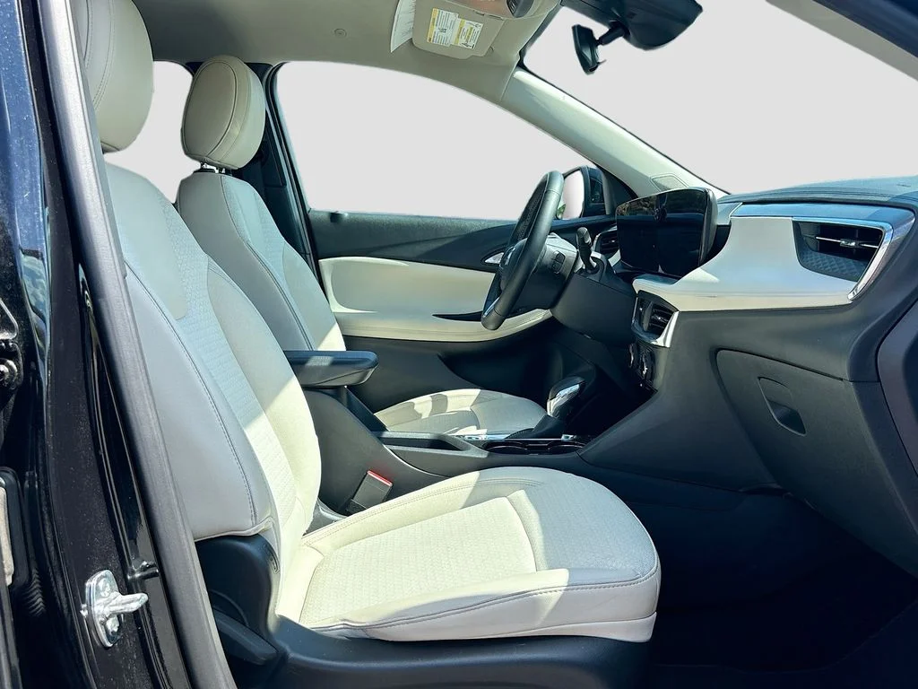 Used 2025 Black Buick Preferred image 19