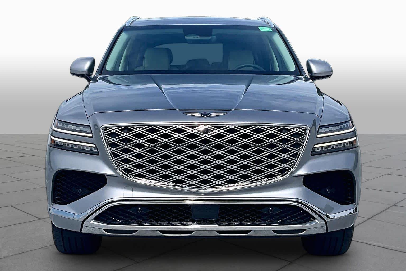 Used 2025 Savile Silver Genesis 3.5T Advanced image 4