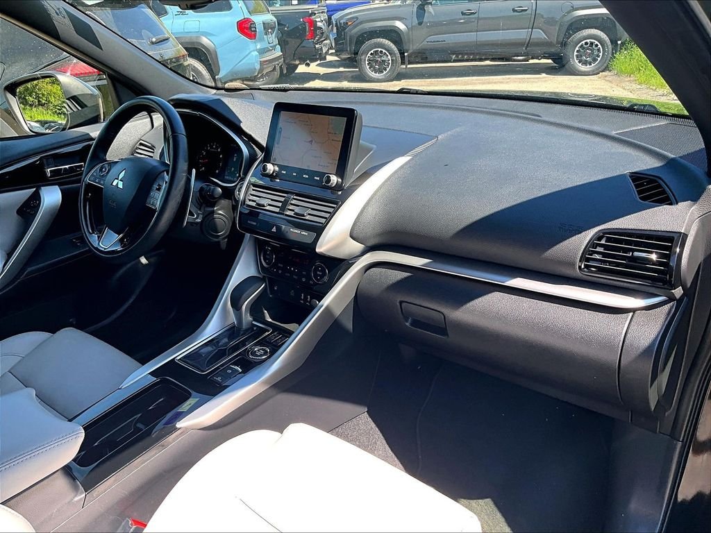 Used 2024 Black Mitsubishi SEL image 13