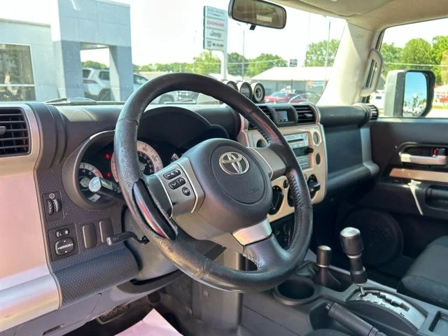 Used 2008  Toyota Base image 23