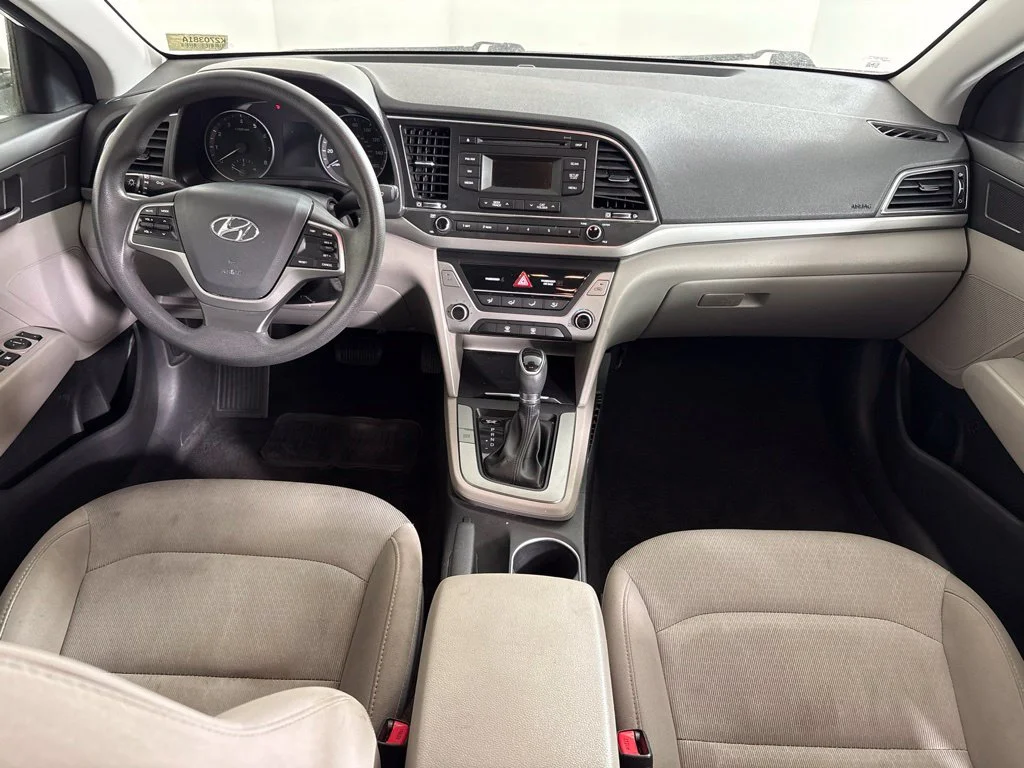 Used 2017 White Hyundai SE image 12