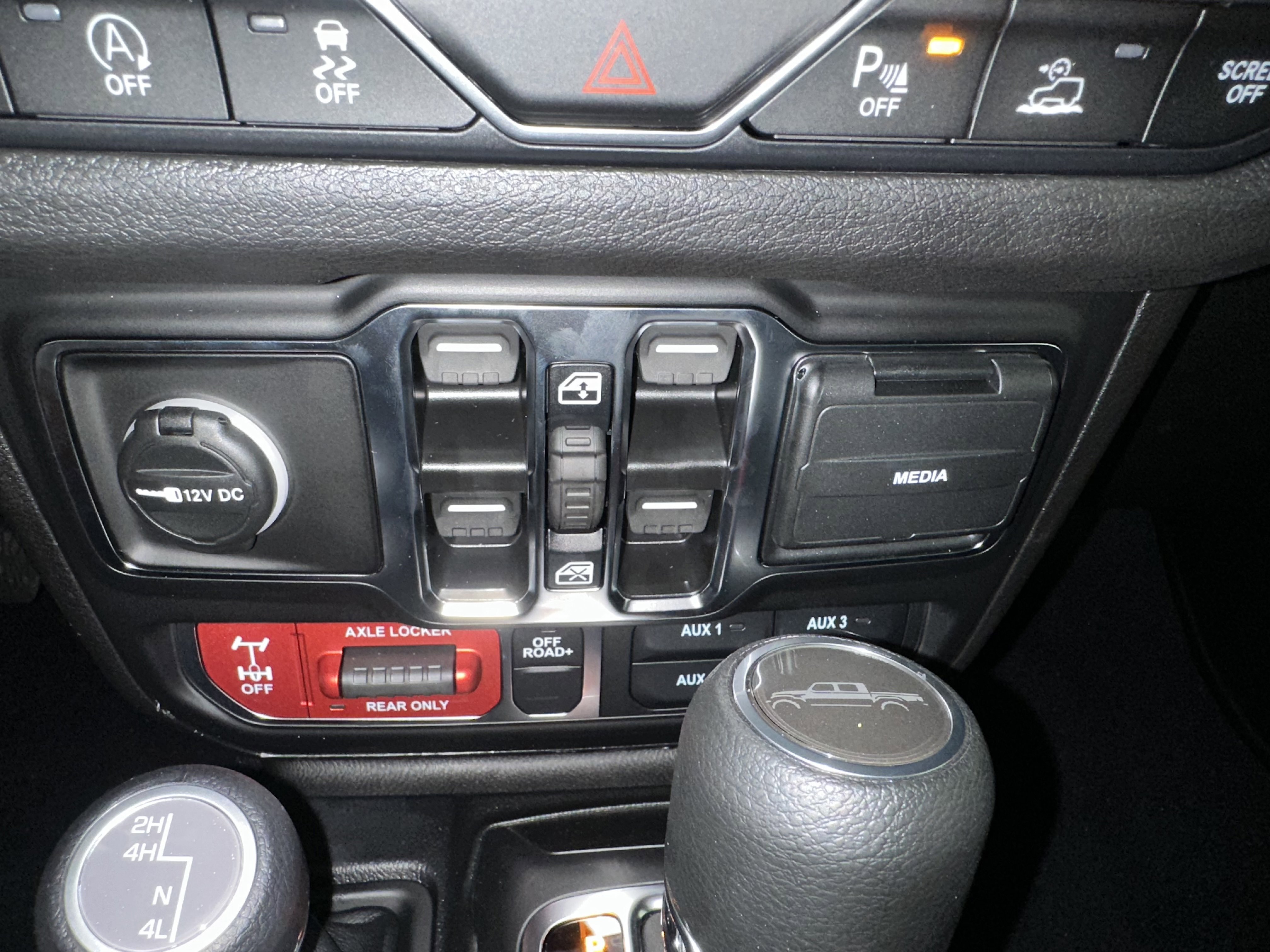 2025 Jeep Gladiator Willys - Photo 19