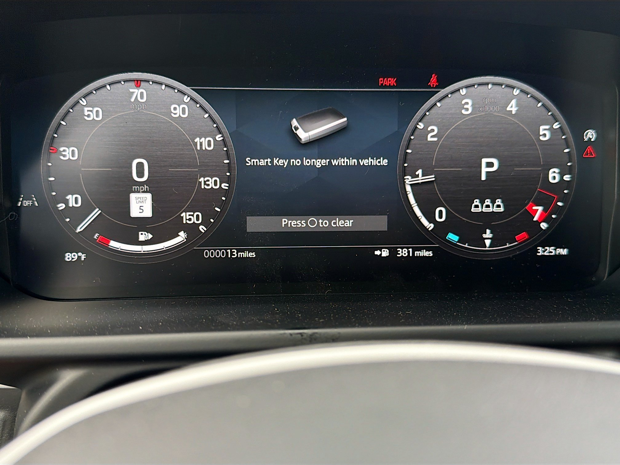 New 2026 Fuji White Land Rover X-Dynamic SE image 40