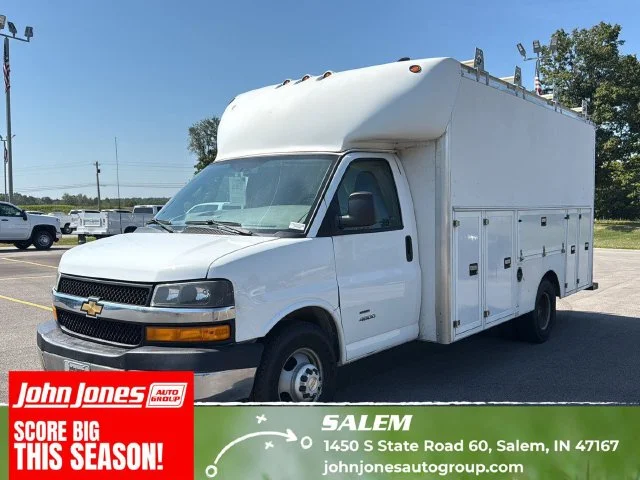 2018 Chevrolet Express Cutaway Base