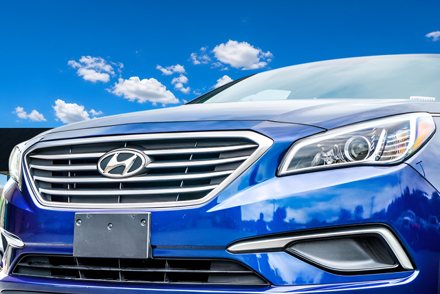 Used 2017 Blue Hyundai SE image 36