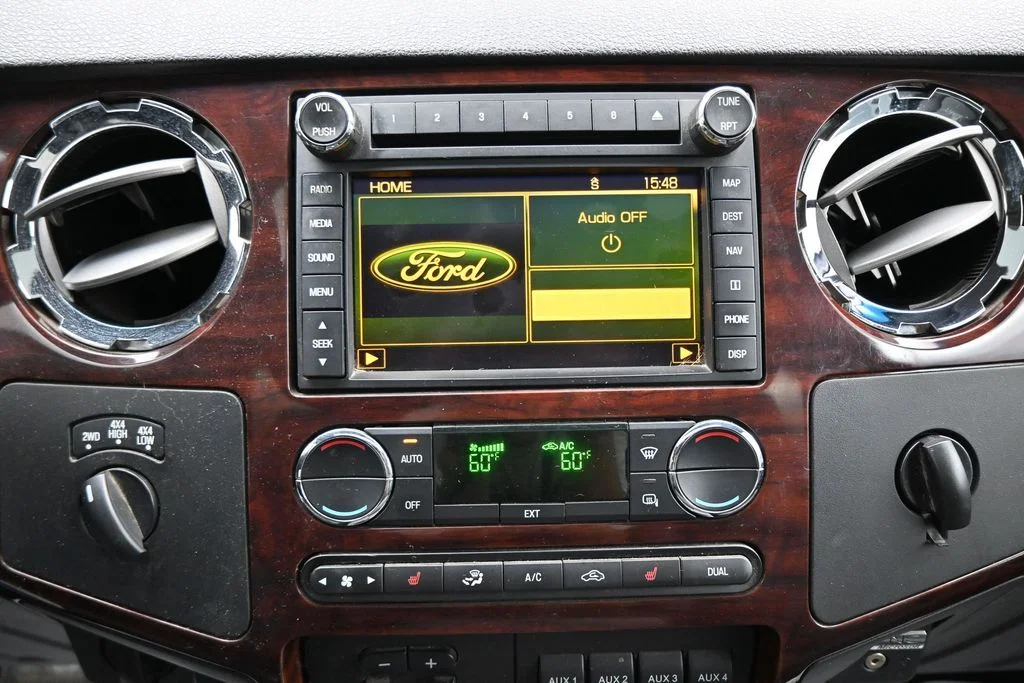 Used 2010  Ford  image 16