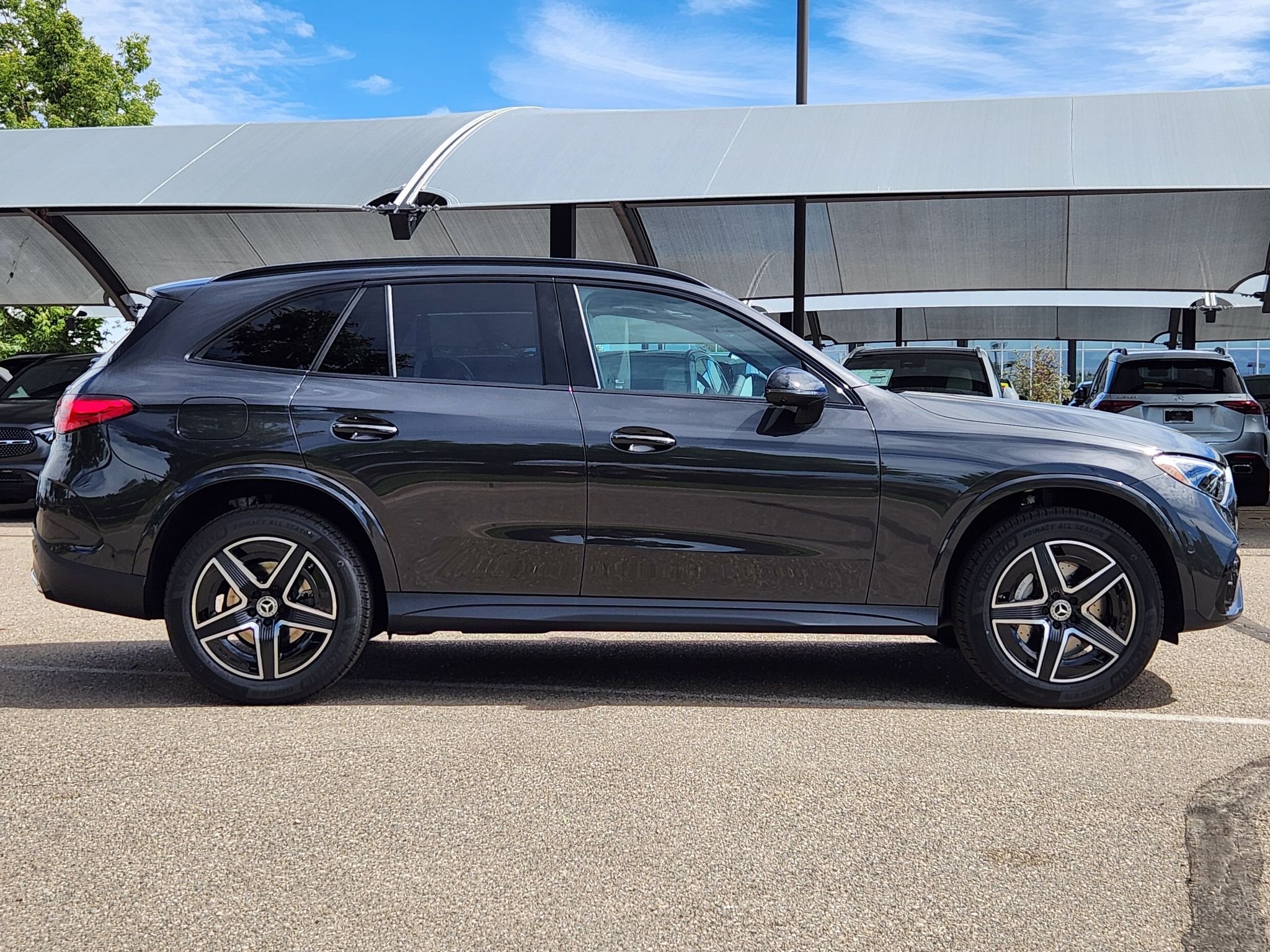 New 2027 Graphite Grey Metallic Mercedes-Benz GLC 300 4MATIC® image 2