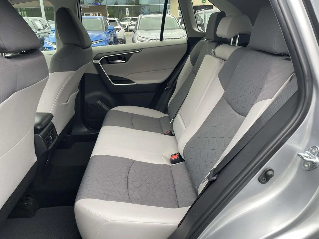Used 2022 Silver Sky Metallic Toyota XLE image 3