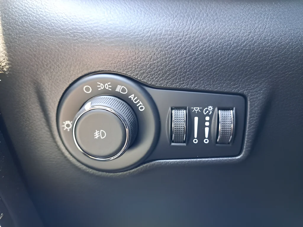 New 2026 Blue Jeep Latitude image 23