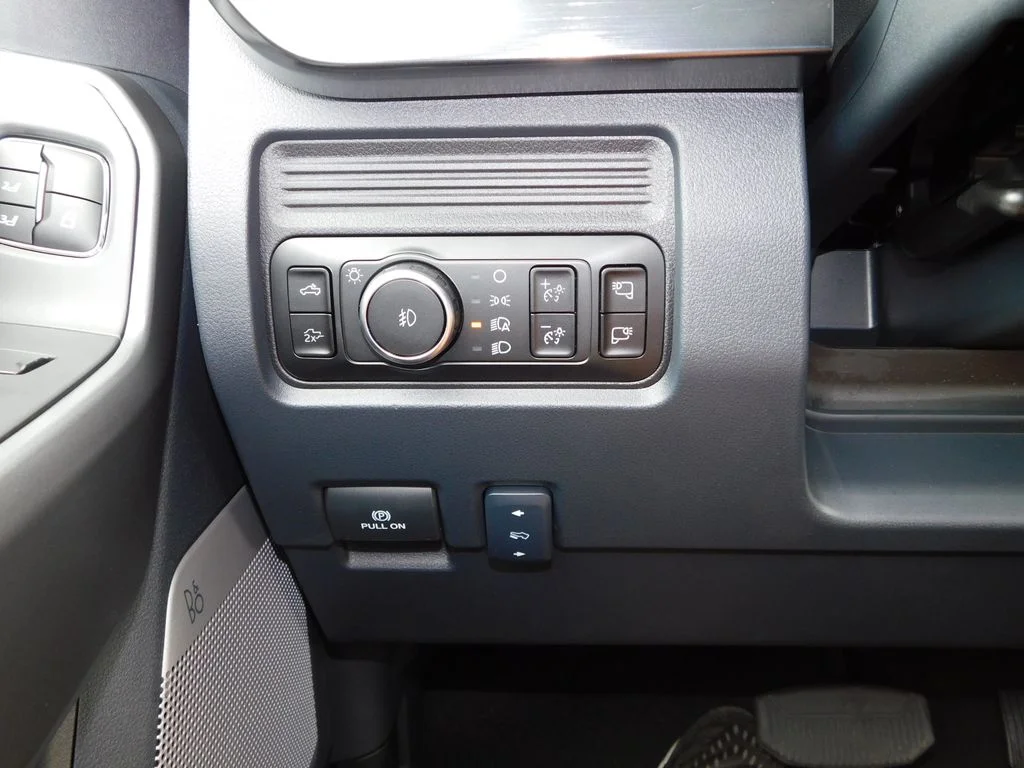 New 2026 Black Ford Lariat image 29