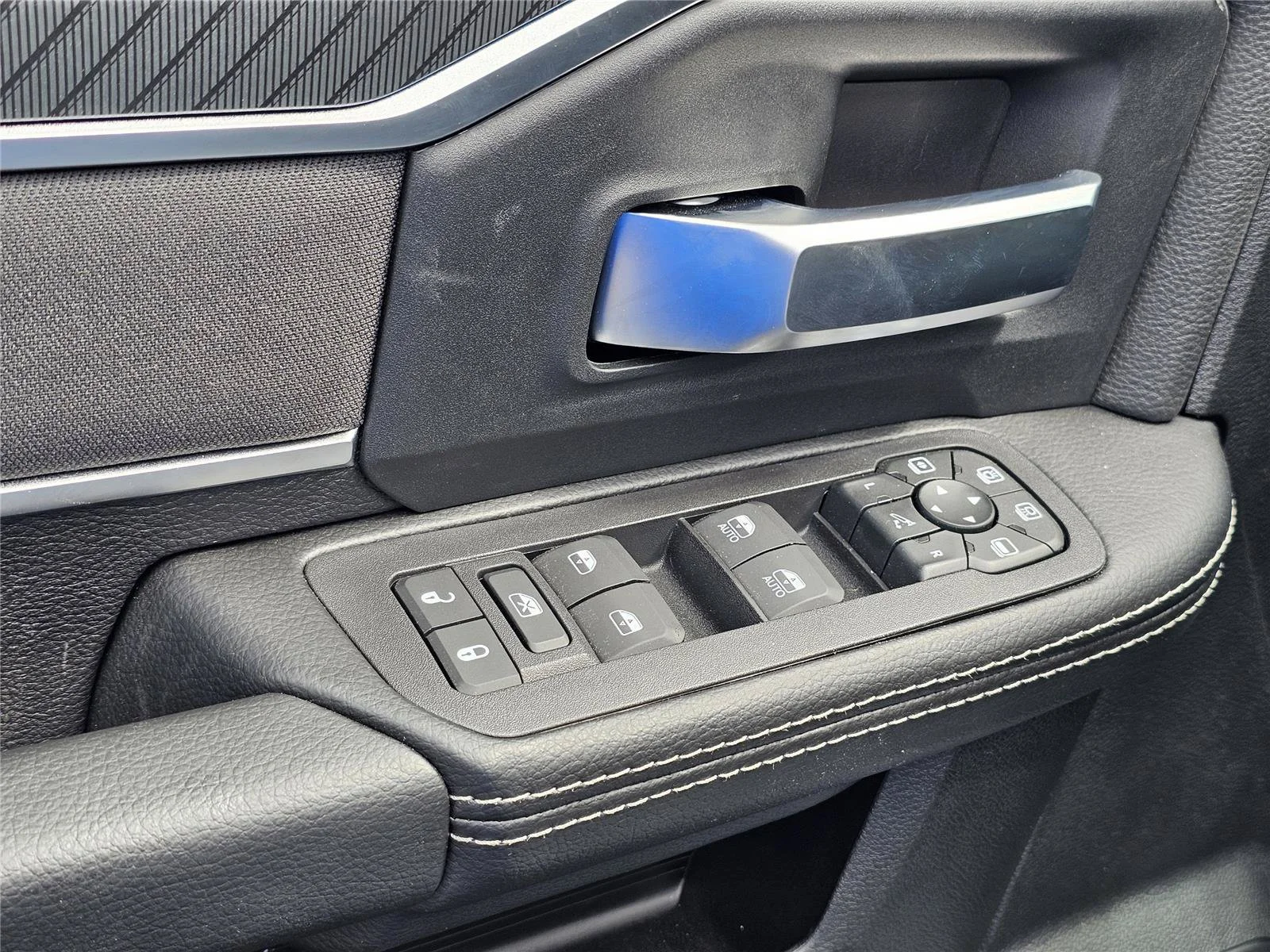 2026 RAM 2500 Big Horn - Photo 18