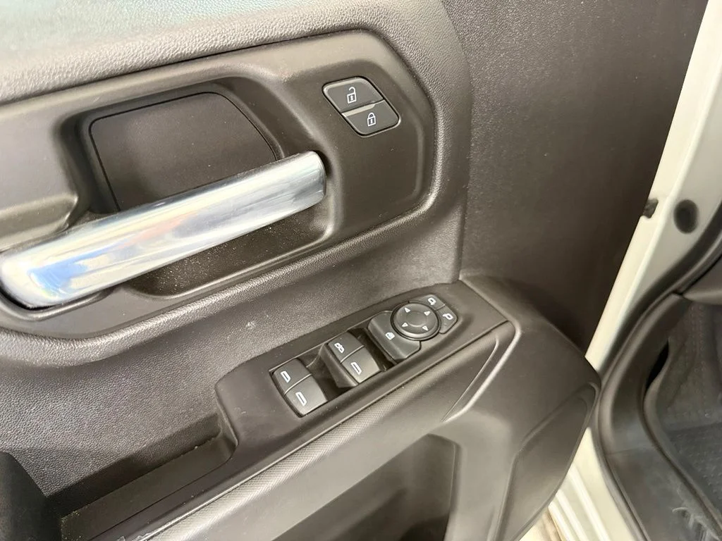 Used 2020 Silver Chevrolet Custom image 12