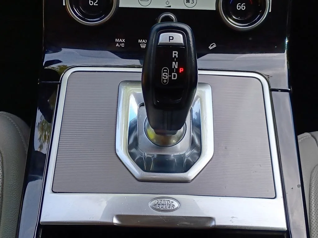 Used 2020  Land Rover S image 22