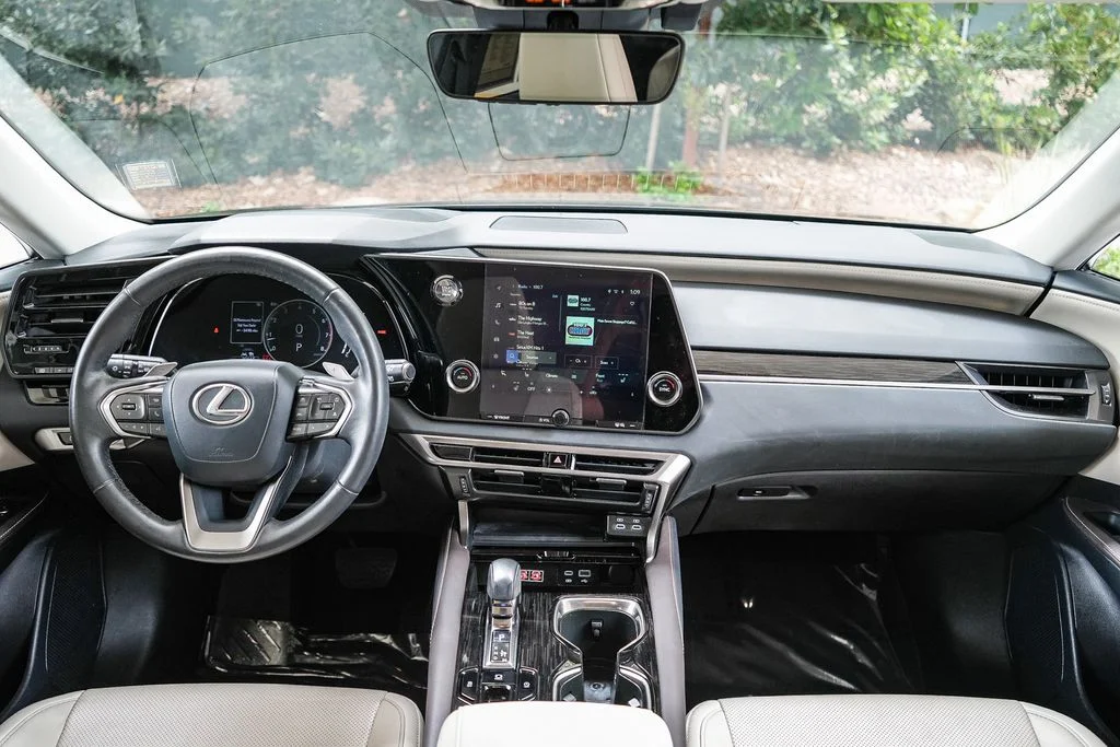 Used 2024 Black Lexus 350 image 12