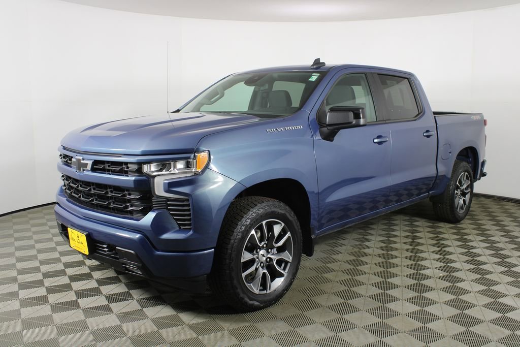 Used 2024 Lakeshore Blue Metallic Chevrolet RST image 3