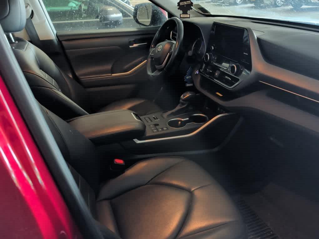 Used 2023 Ruby Flare Pearl Toyota XLE image 7