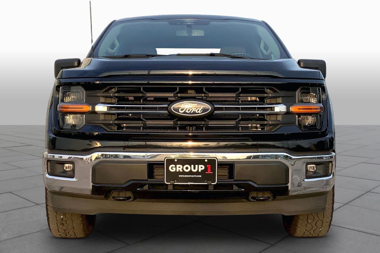 Used 2024 Agate Black Metallic Ford XLT image 4