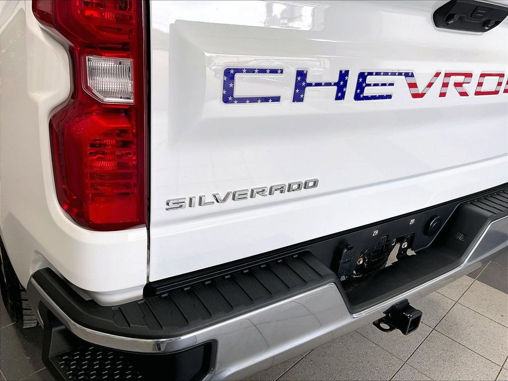 Used 2023 White Chevrolet LT image 28