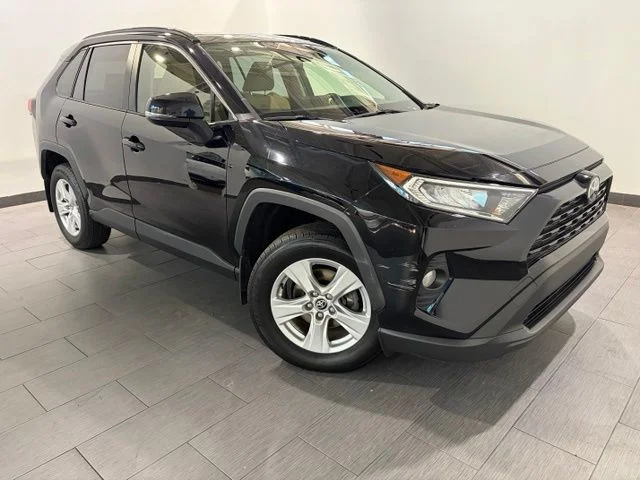 Used 2020 Black Toyota XLE image 7