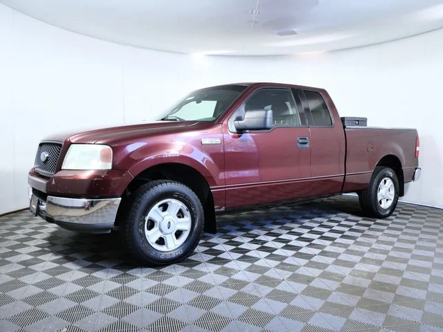 Used 2004  Ford STX image 2