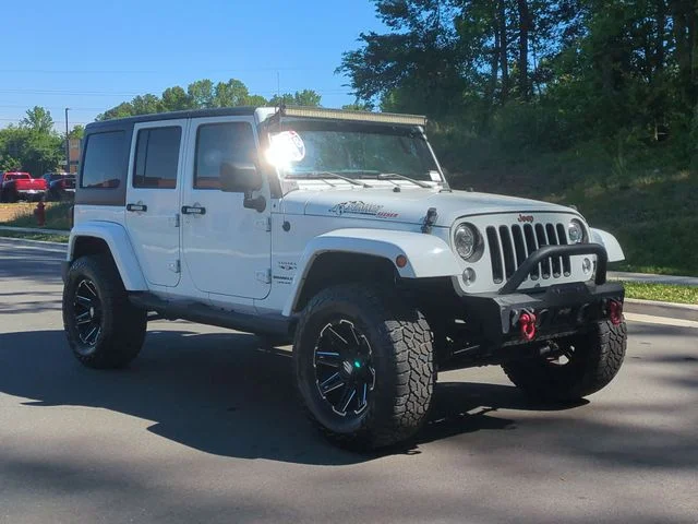 Used 2018 White Jeep Unlimited Sahara image 15