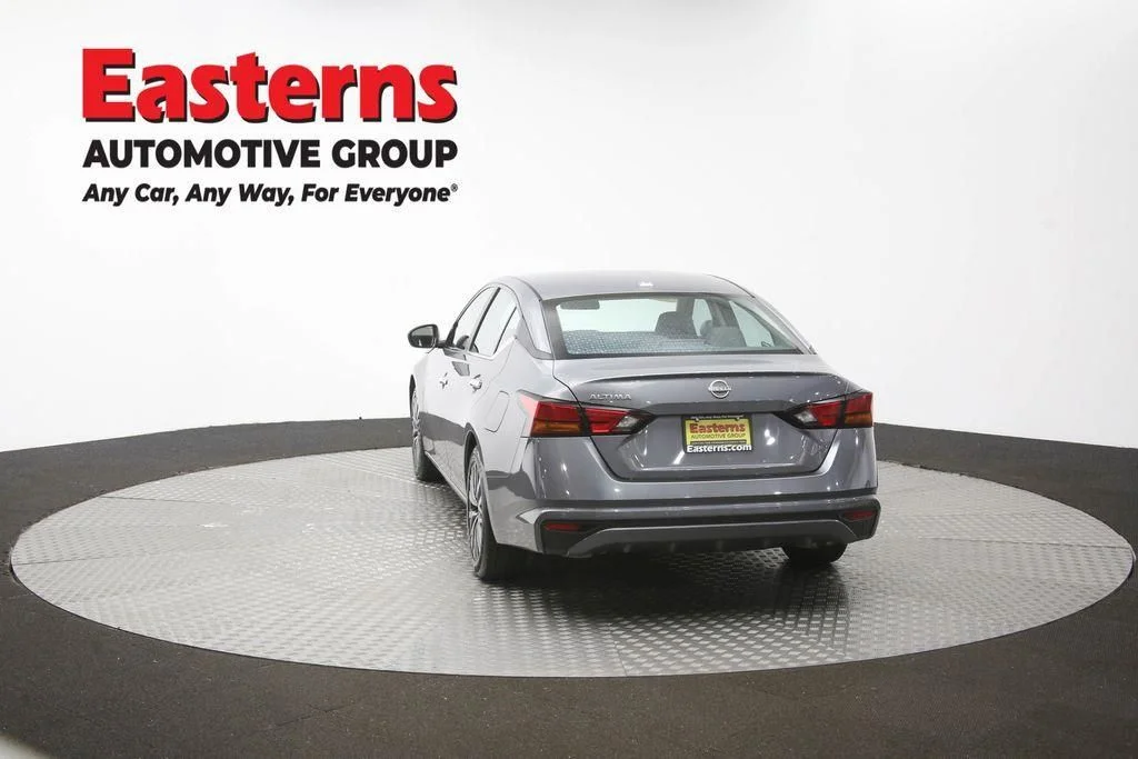 Used 2025 Gray Nissan 2.5 SV image 39