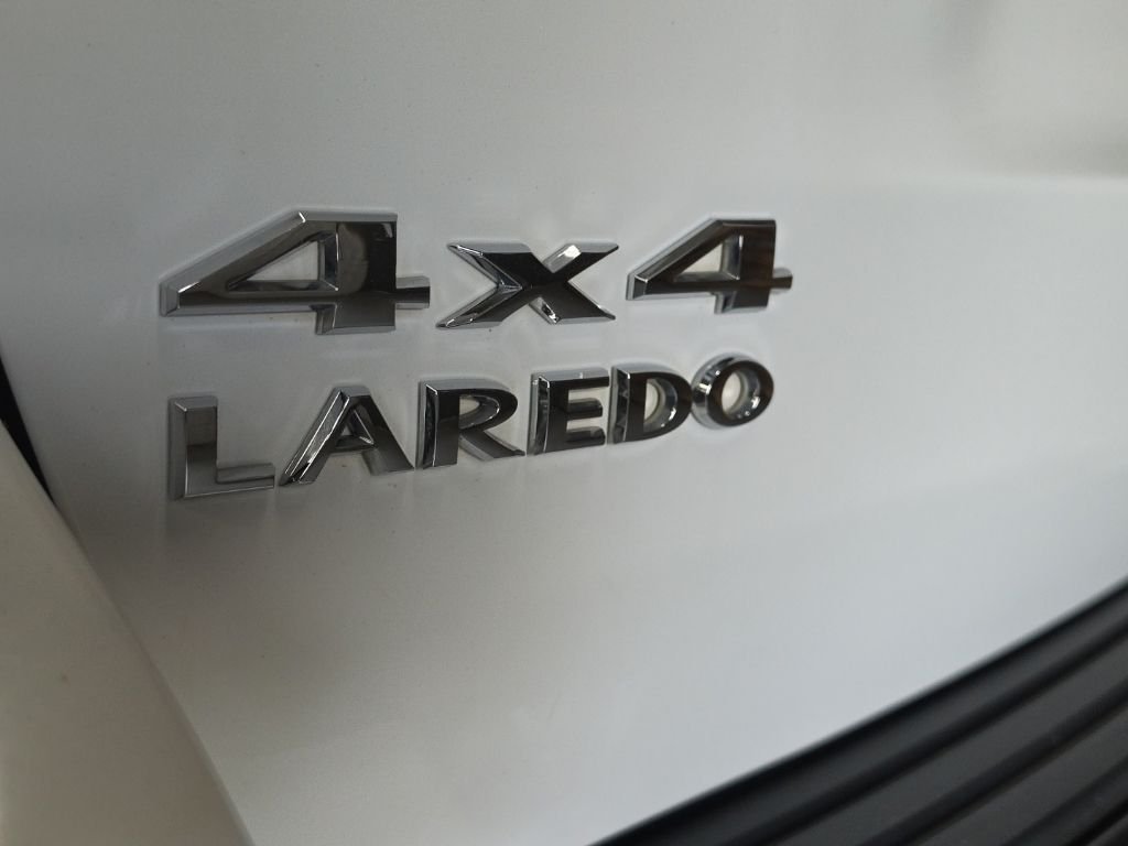 Used 2013 Bright White Jeep Laredo image 7