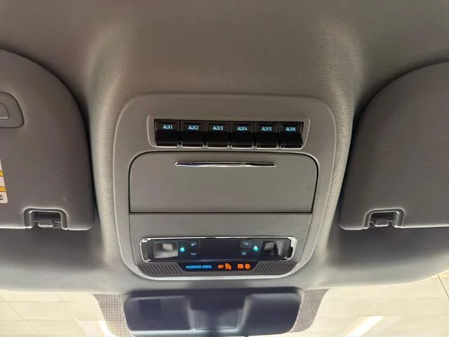 New 2027 Carbonized Gray Metallic Ford F-250® Lariat® image 36