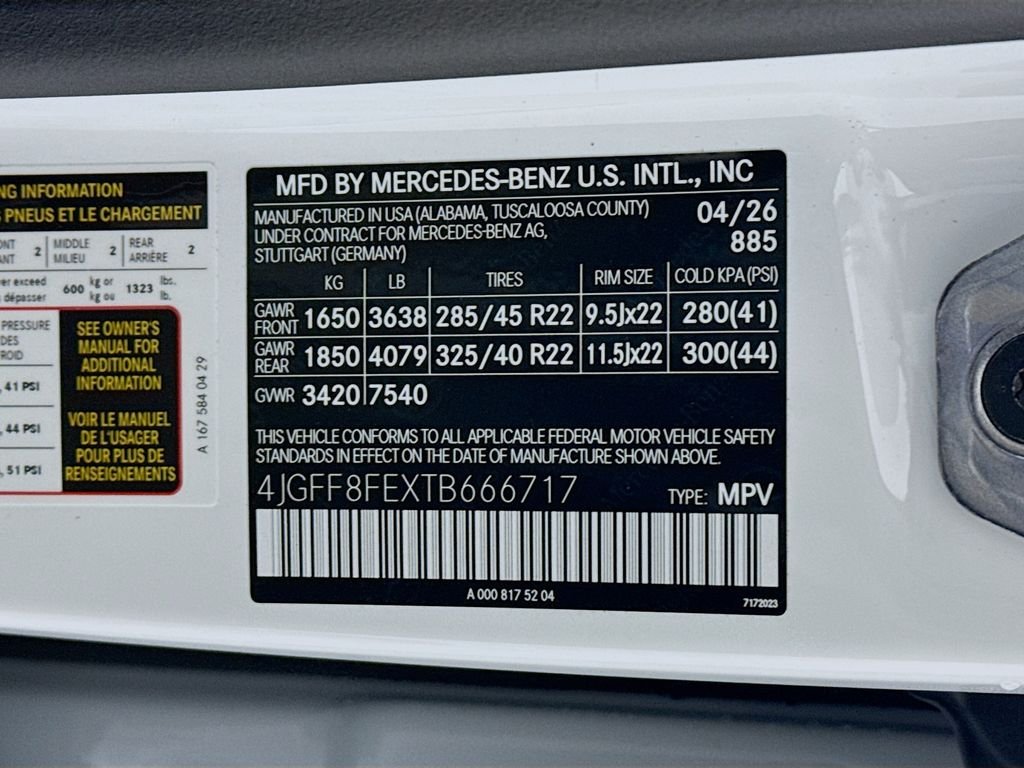 New 2026 MANUFAKTUR Moonlight White Metallic Mercedes-Benz GLS 580 image 34