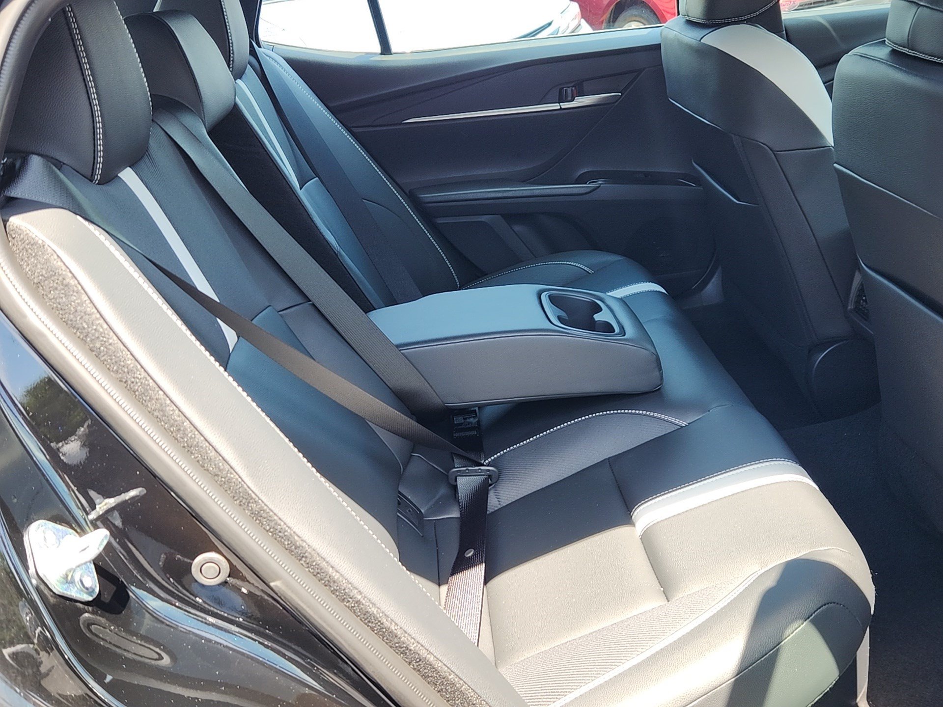 2026 Toyota Camry SE - Photo 28