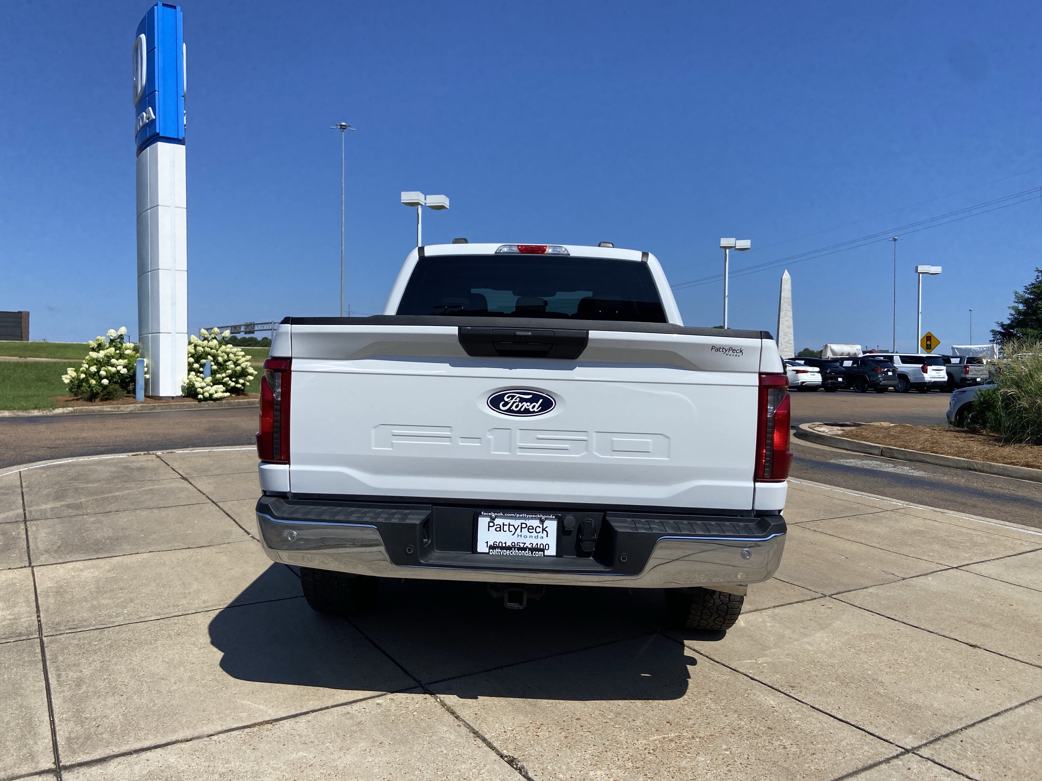 2025 Ford F-150 XLT - Photo 10