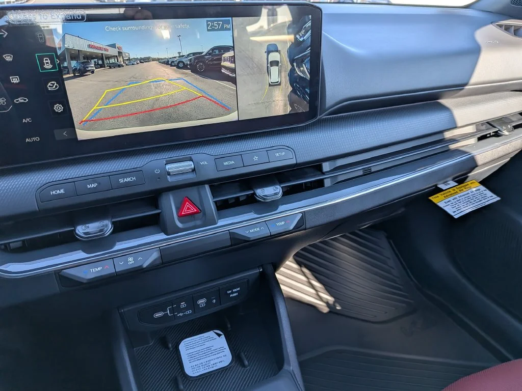 New 2027 Snow White Pearl Kia GT-Line image 46