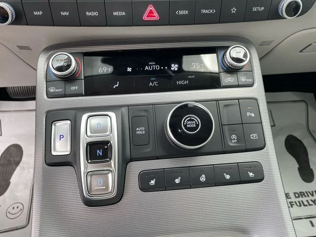 Used 2024 Gray Hyundai Calligraphy image 20