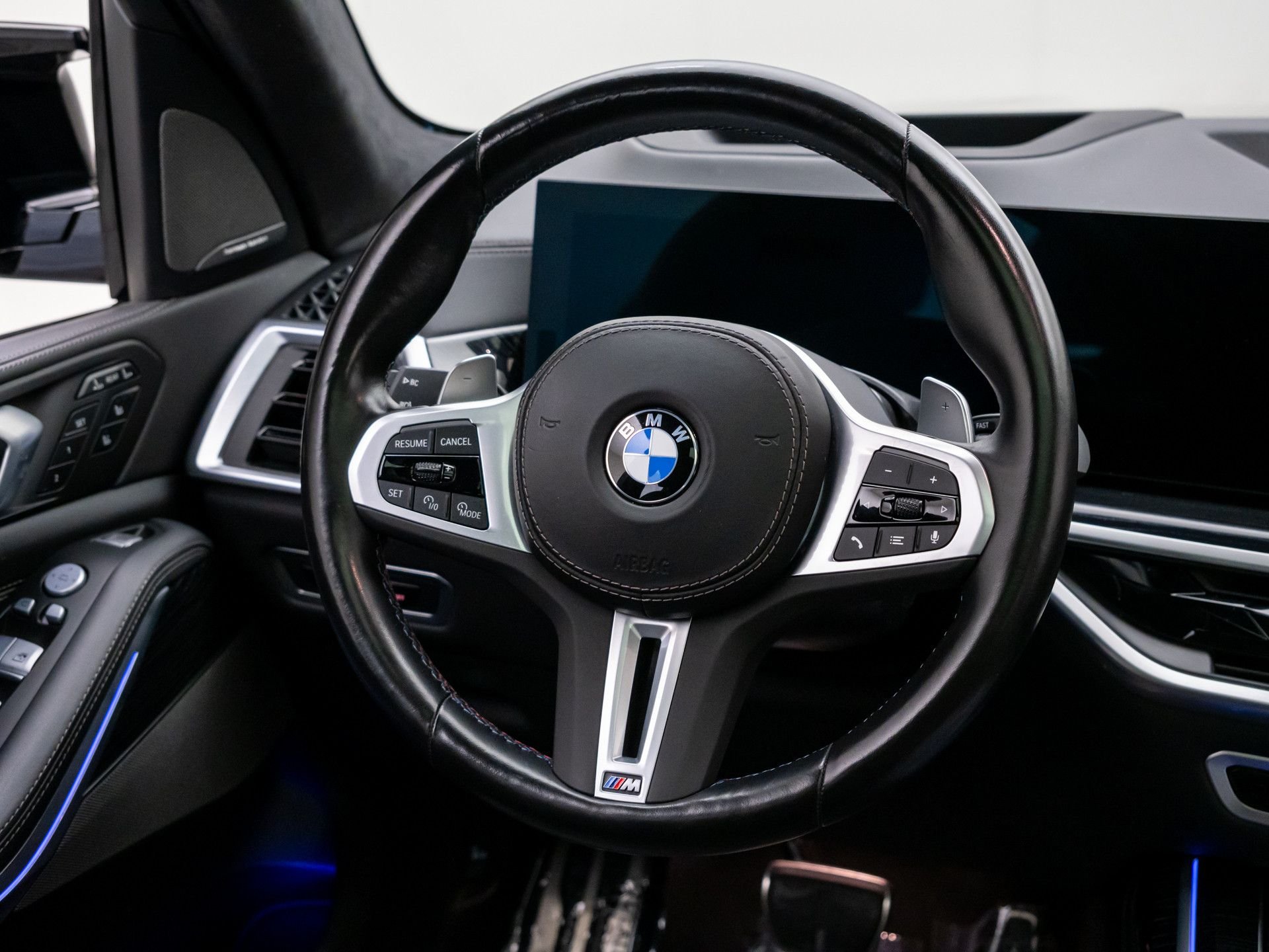 Used 2024 Black BMW M60i image 11