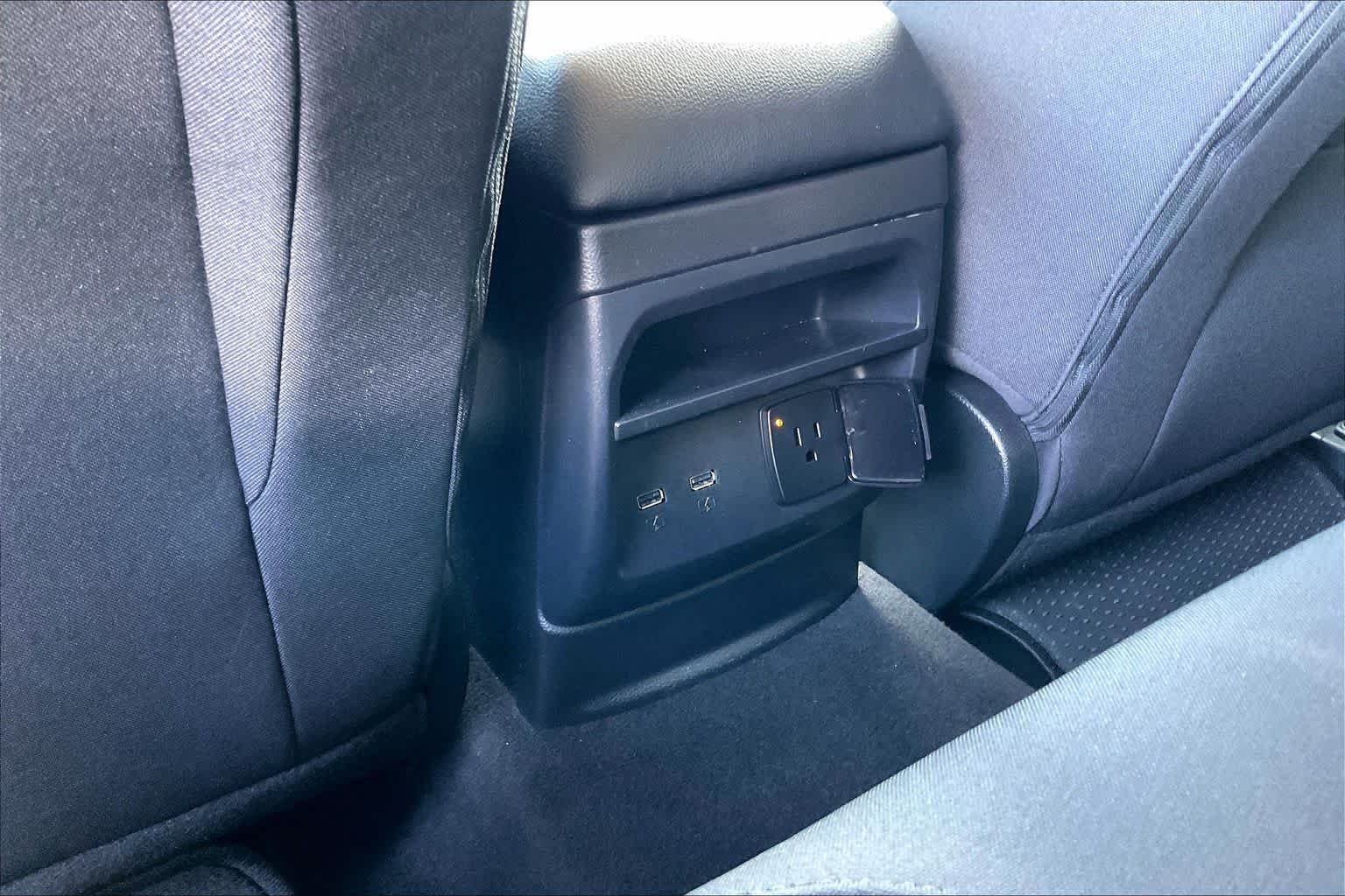Used 2022 Velocity Blue Ford XLT image 33