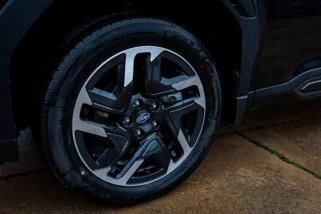 New 2026 Crystal Black Silica Subaru Limited image 18