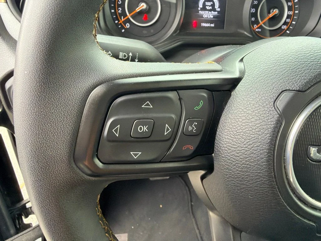 Used 2025 Black Jeep Sport S image 15