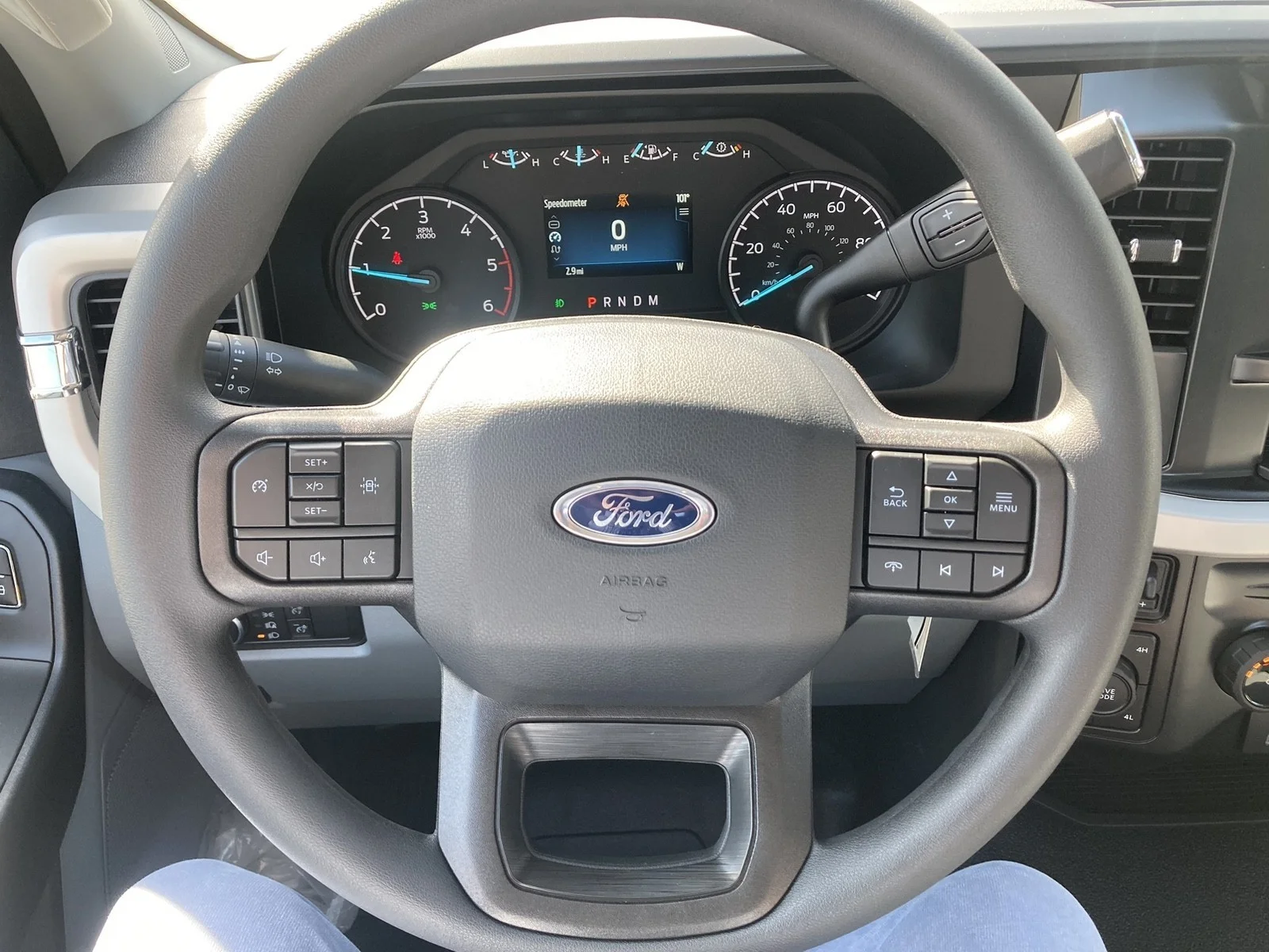 New 2026 Oxford White Ford XL image 8