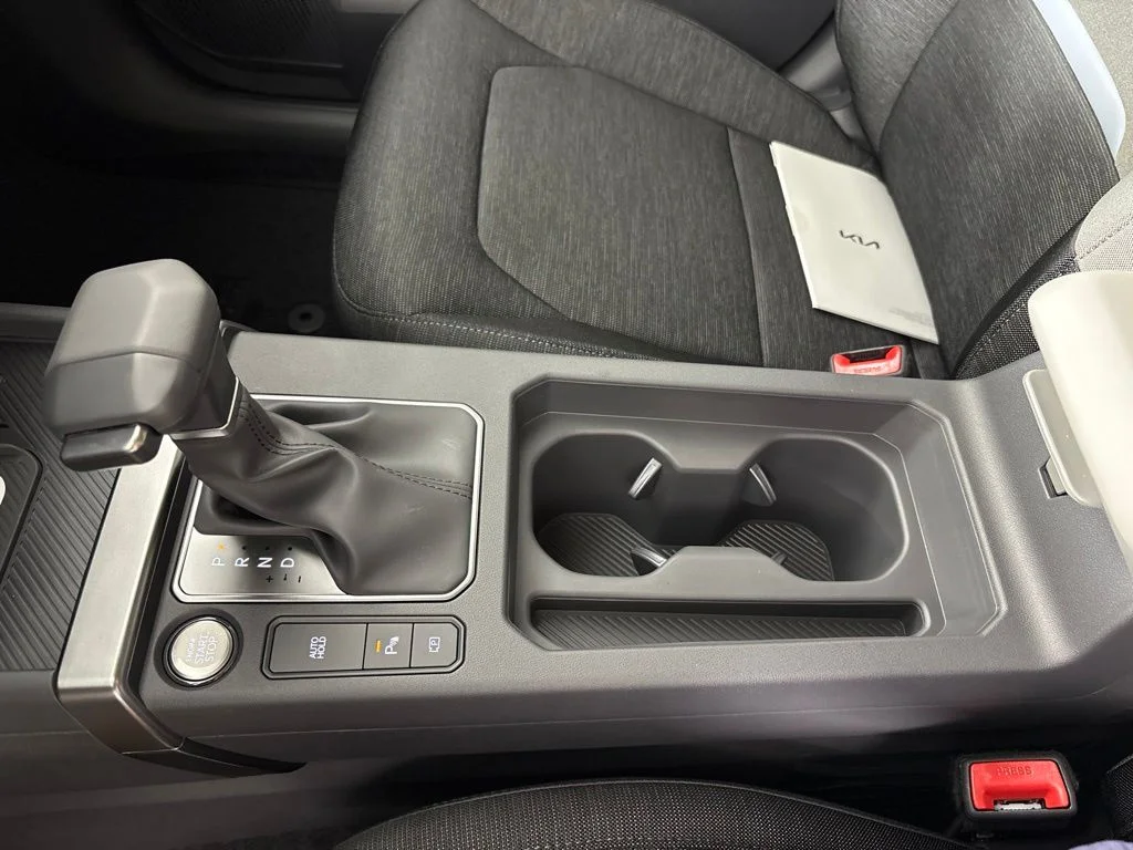 New 2027 Blue Kia S image 40