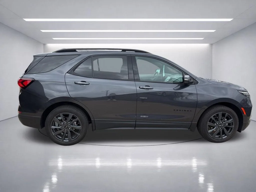 Used 2022 Iron Gray Metallic Chevrolet RS image 7