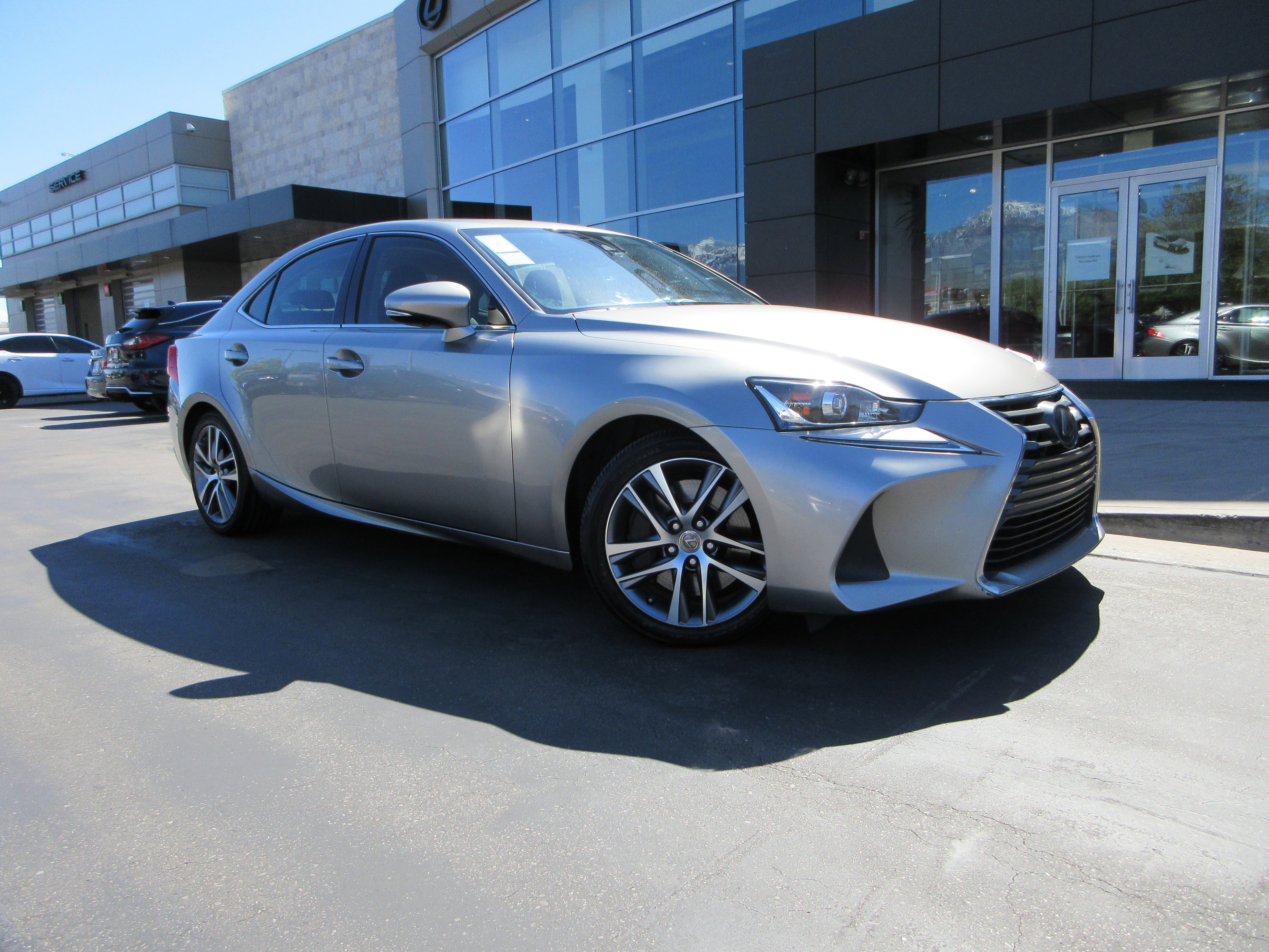 Used 2018 Atomic Silver Lexus 300 image 13