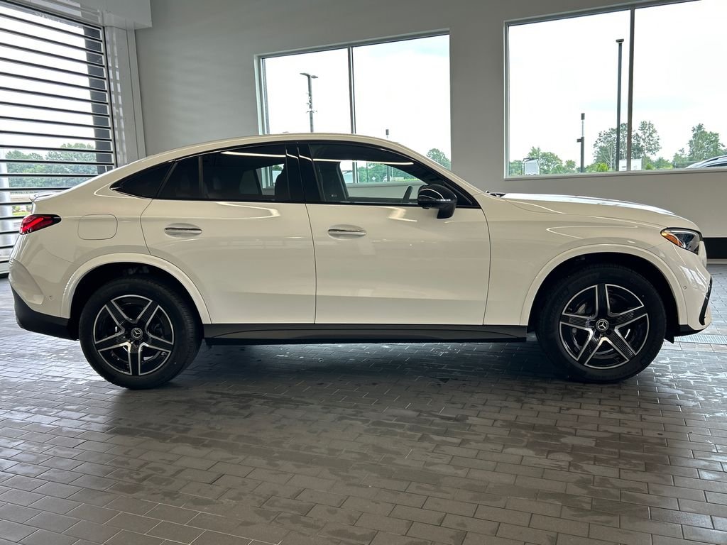 New 2027 Polar White Mercedes-Benz GLC 300 image 9