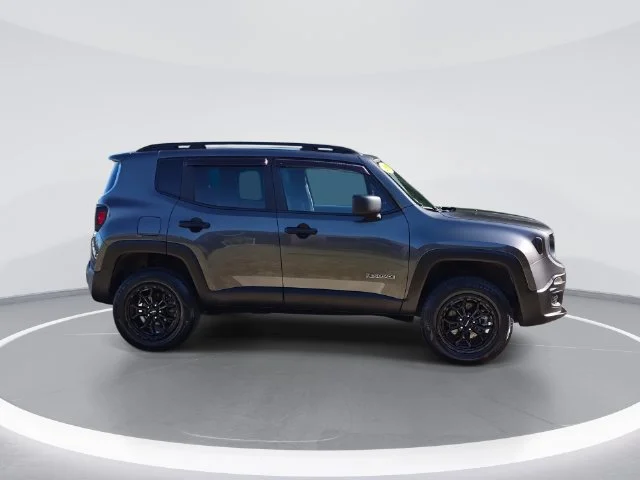 Used 2018 Gray Jeep Sport image 9