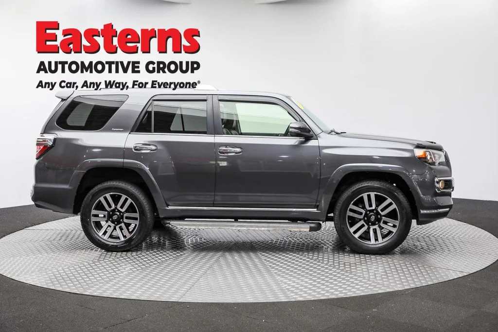 Used 2015 Gray Toyota Limited image 87