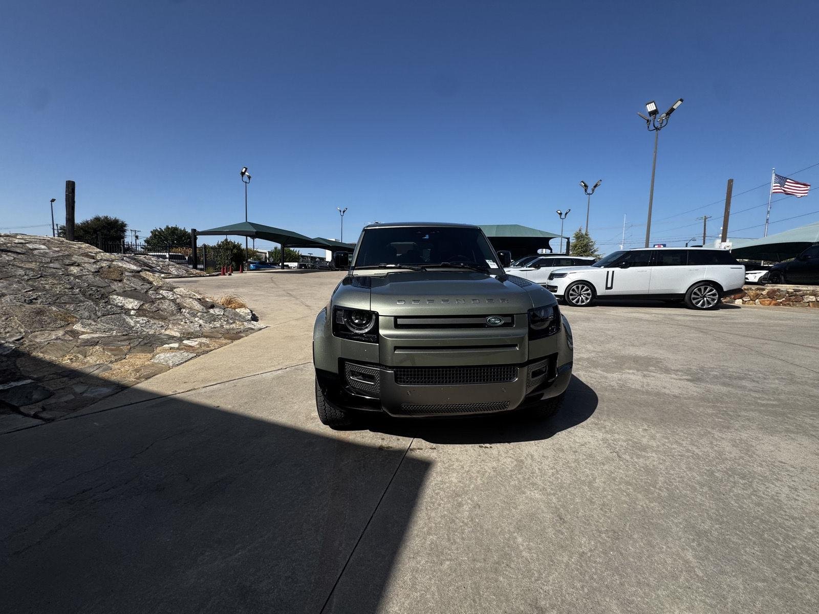 Used 2021 Pangea Green Land Rover X-Dynamic HSE image 12