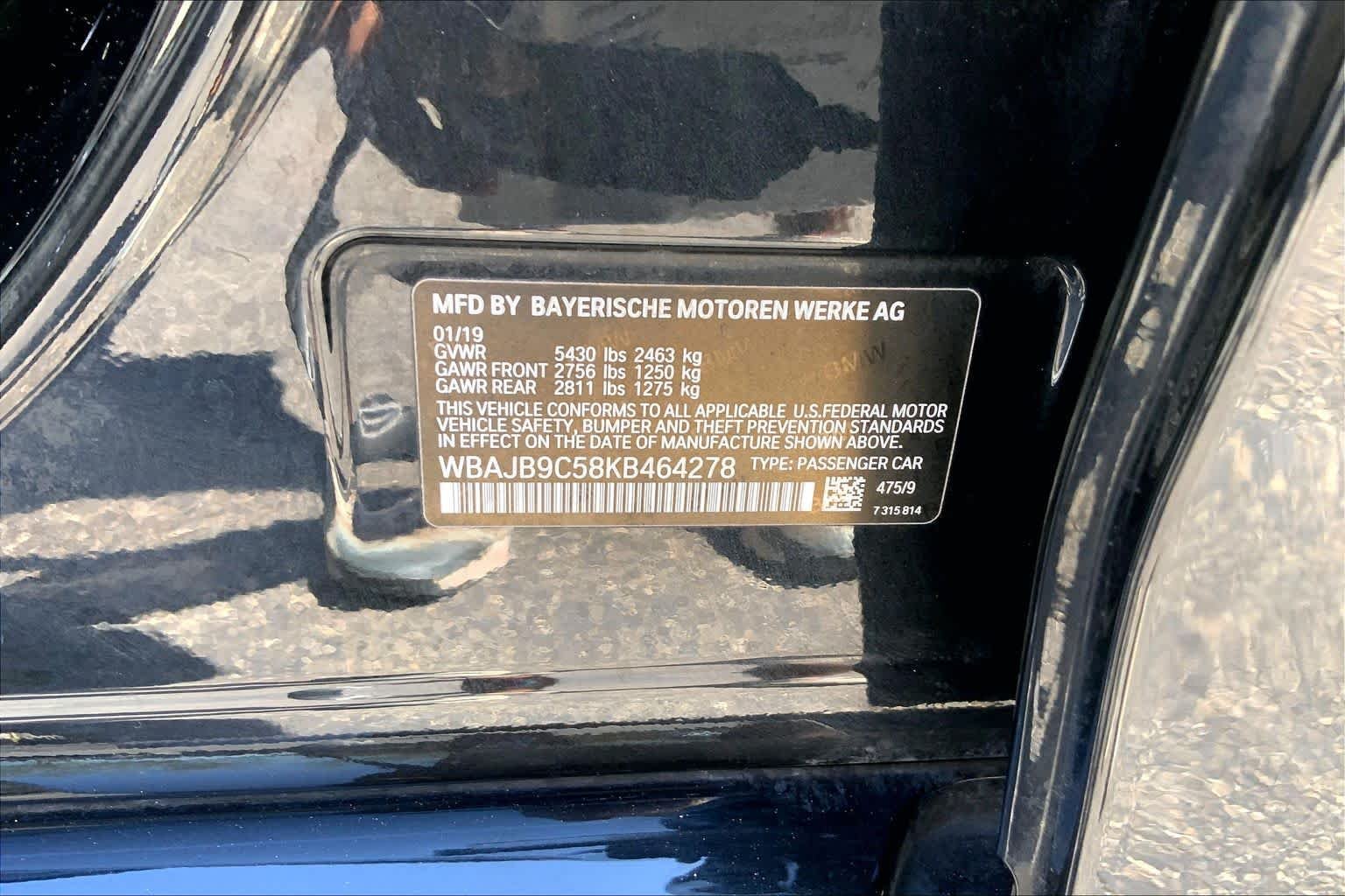 Used 2019 Black Sapphire Metallic BMW M550i xDrive image 30