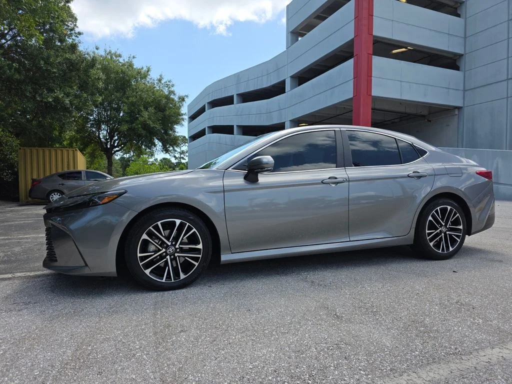 Certified Used 2025  Toyota XLE image 3