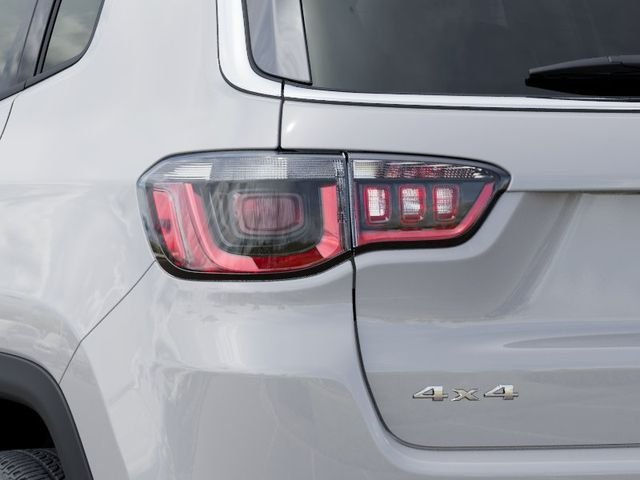 New 2026 Bright White Clear-Coat Exterior Paint Jeep Limited image 9